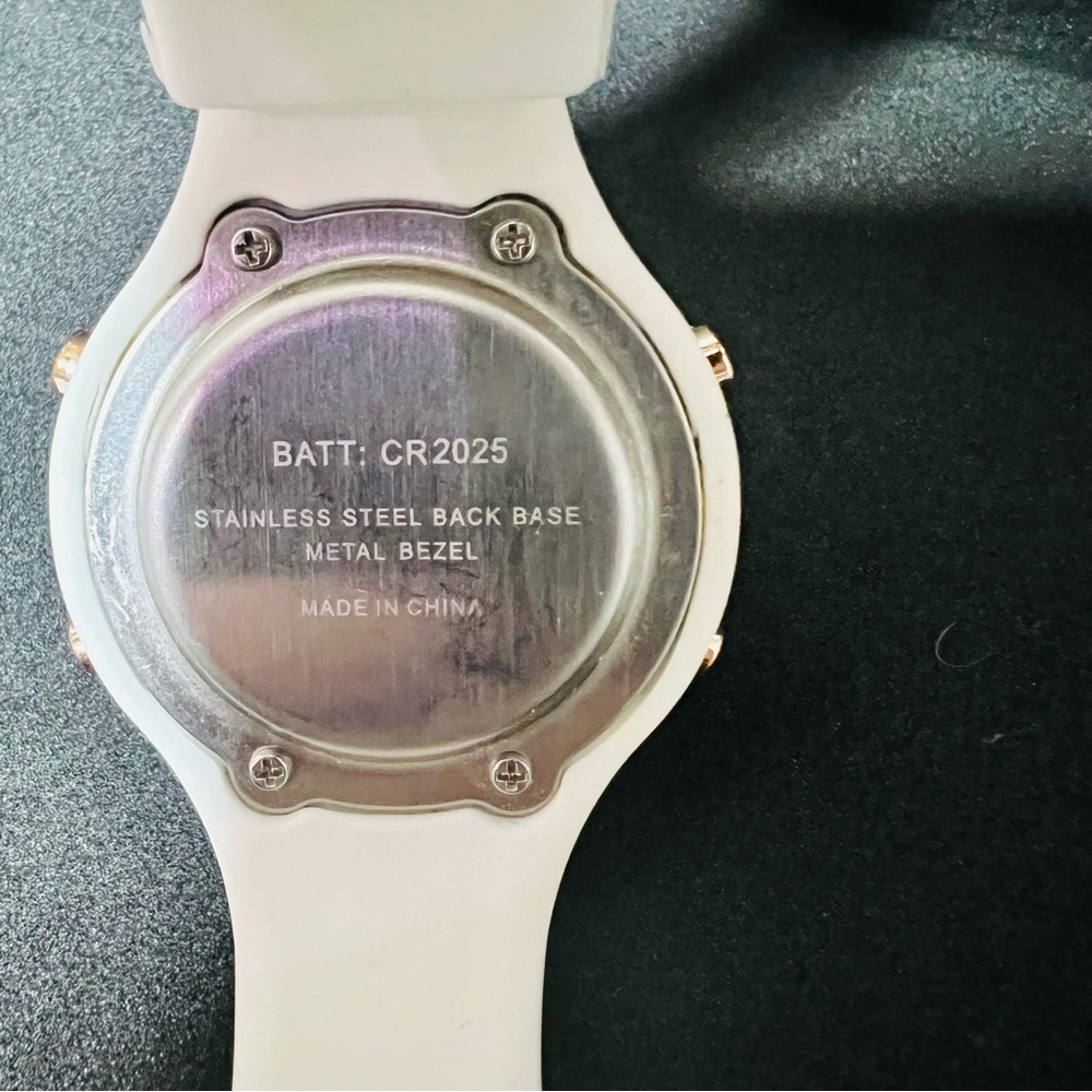 White Silicone Watch - image 6